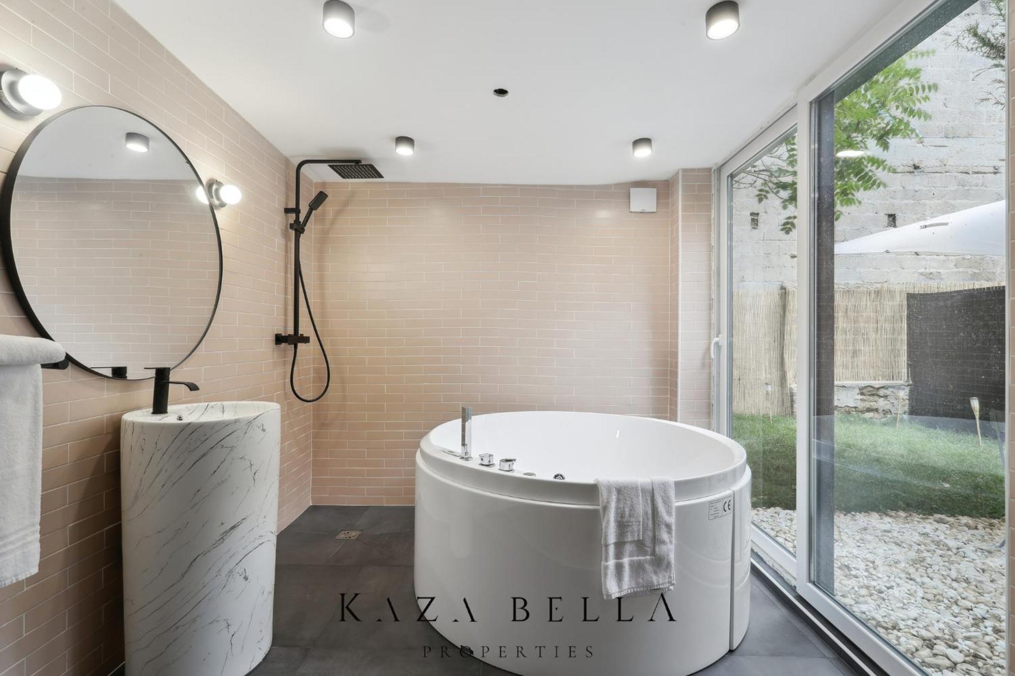 Kaza Bella - Maisons Alfort 6 Luxurious Little House With Private Garden And Jacuzzi Екстер'єр фото